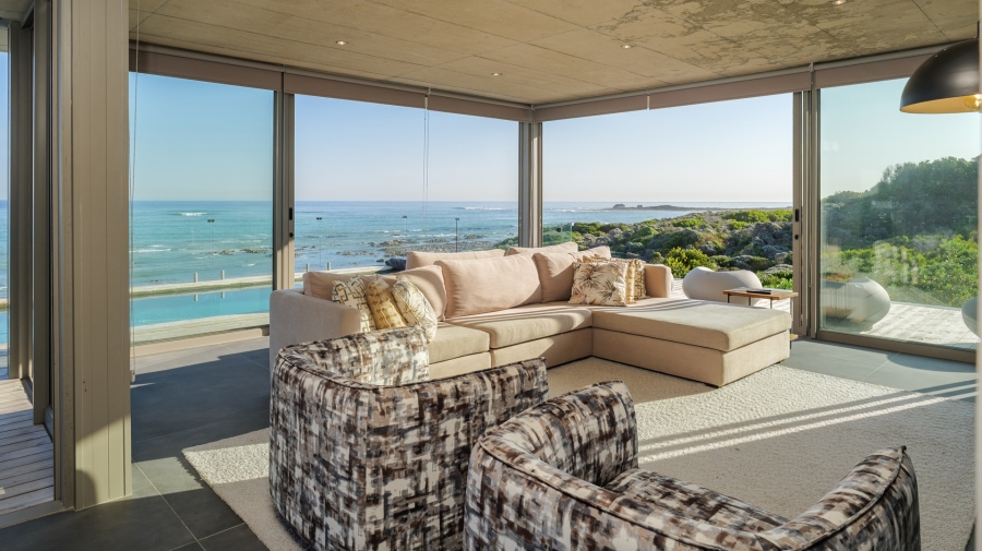 5 Bedroom Property for Sale in Suiderstrand Western Cape